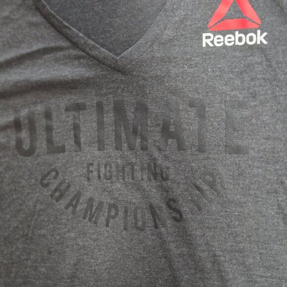 NWT Reebok Women’s UFC T Shirt Short Sleeve V Neck Gray Size M - Picture 2 of 12